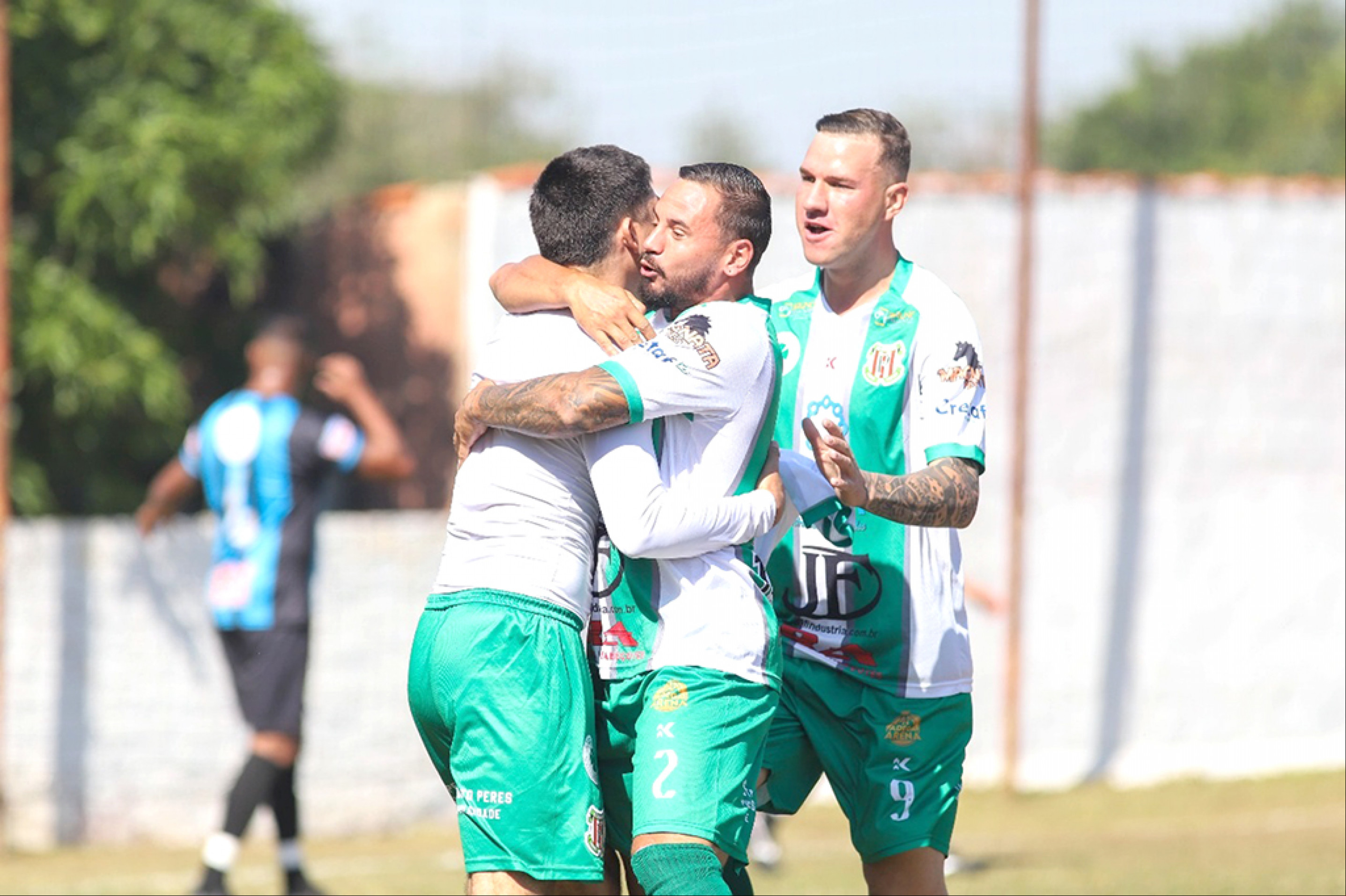 Paineiras joga no campo do Comercial